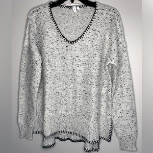 Cable & Gauge Mid Weight Sweater Sz Medium (fits more like large)